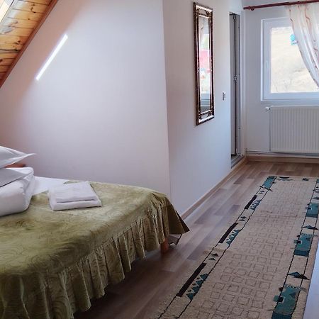 Garofita Pietrei Craiului Hotel Pestera  Kültér fotó