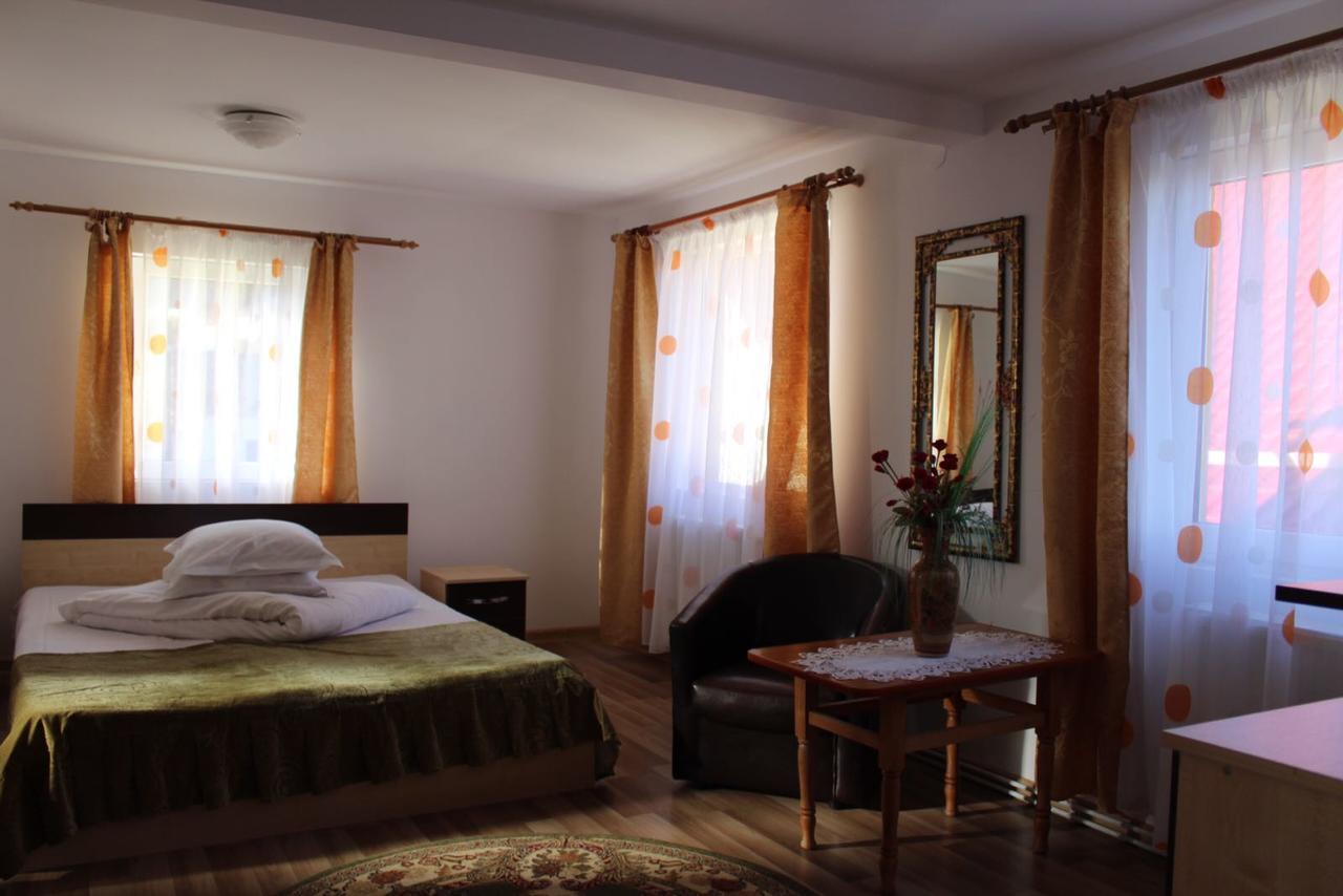 Garofita Pietrei Craiului Hotel Pestera  Kültér fotó